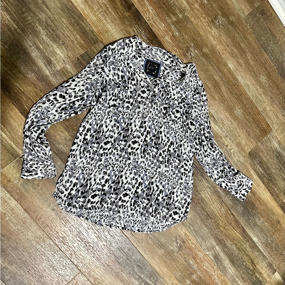 Women’s large long sleeve cheetah shirt